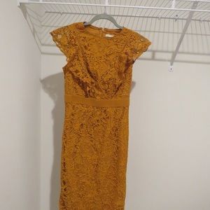 Women’s Lace Midi Dress
